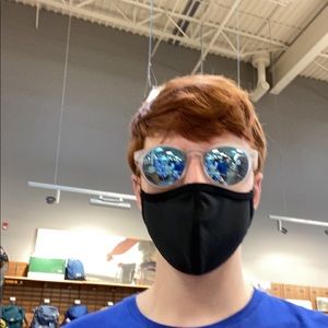 Meet your Posher, Kyle